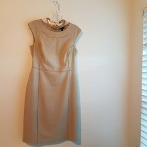☆The Limited Tan Dress Size: 6
